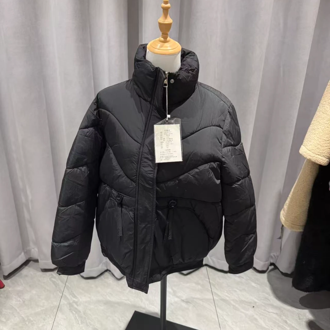 黑色棉服带吊牌立领设计面料厚实黑色可以穿到130斤身高不限制