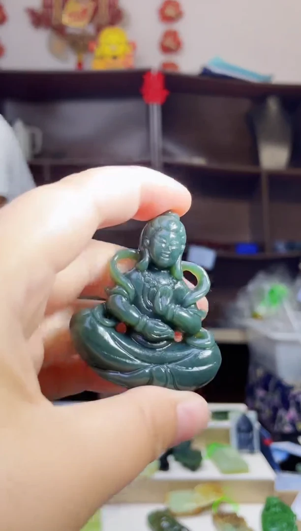 和田玉未镶嵌颈饰1