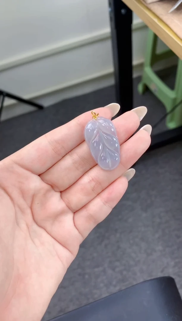 翡翠18K金镶嵌颈饰天然A货翡翠挂件