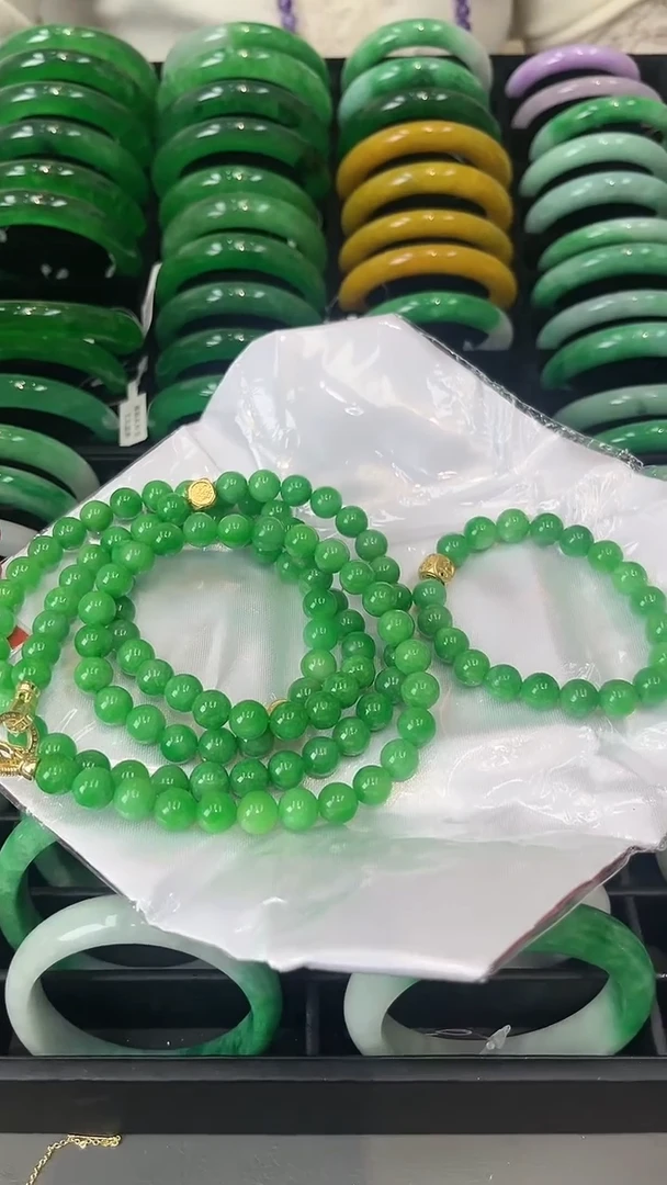 【闪购商品】砖雕闪41 辣阳绿项链+手串