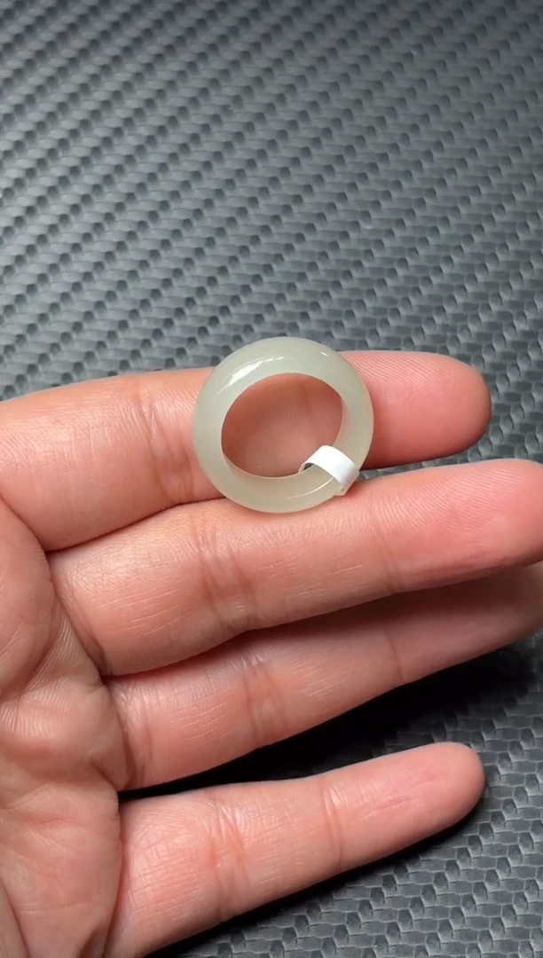 未镶嵌戒圈和田玉且末近矿微色差16+戒圈