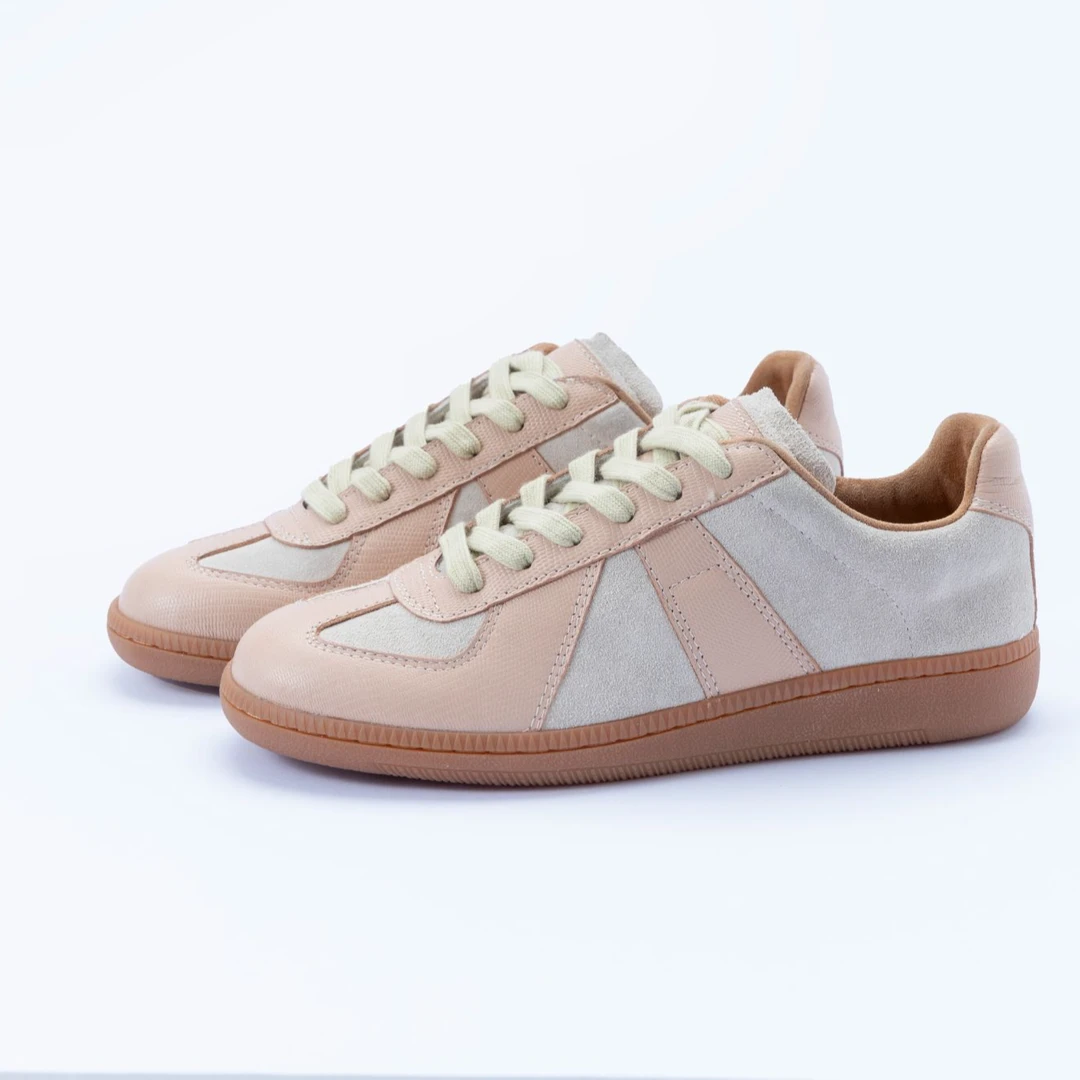 Christiannie拼色牛皮德训鞋