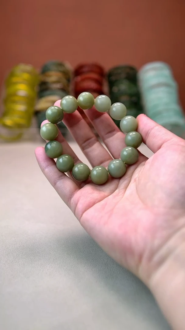 未镶嵌岫玉手串2