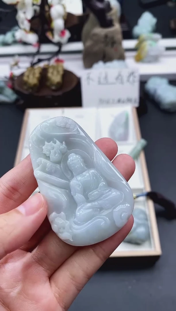 翡翠未镶嵌颈饰天然缅甸A货翡翠