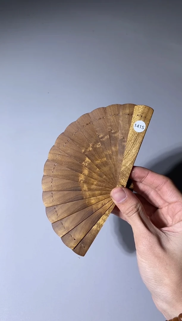 【闪购商品】金丝楠木雕141号10cm金丝楠木小叶桢楠掌中扇