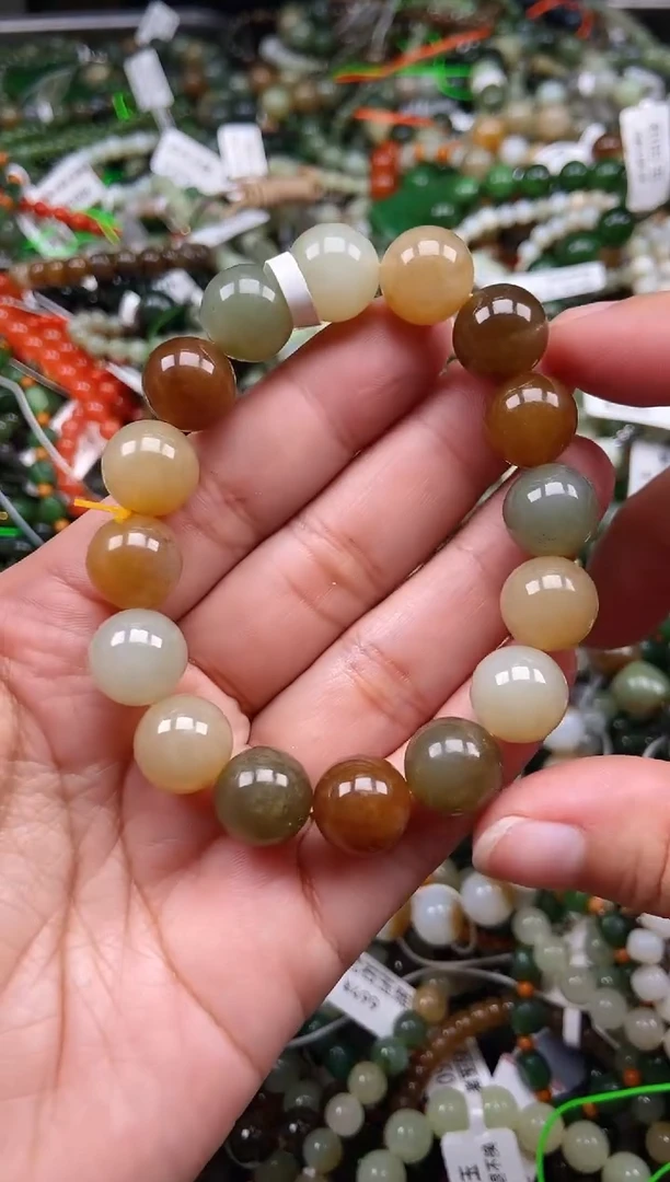 和田玉未镶嵌颈饰1