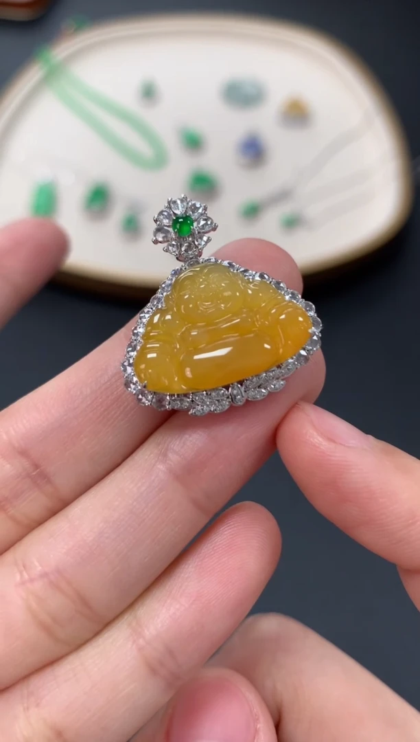 【闪购商品】翡翠吊坠(不含链)18K金镶嵌11800