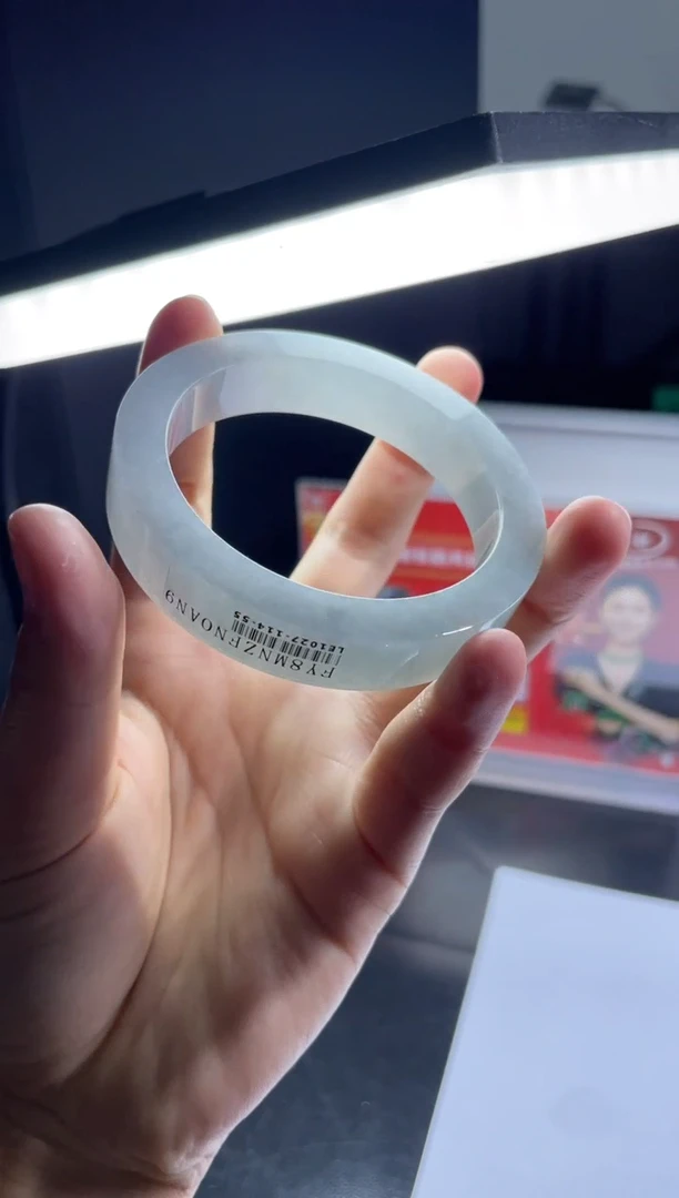 【闪购商品】定制翡翠手镯未镶嵌DDH92011