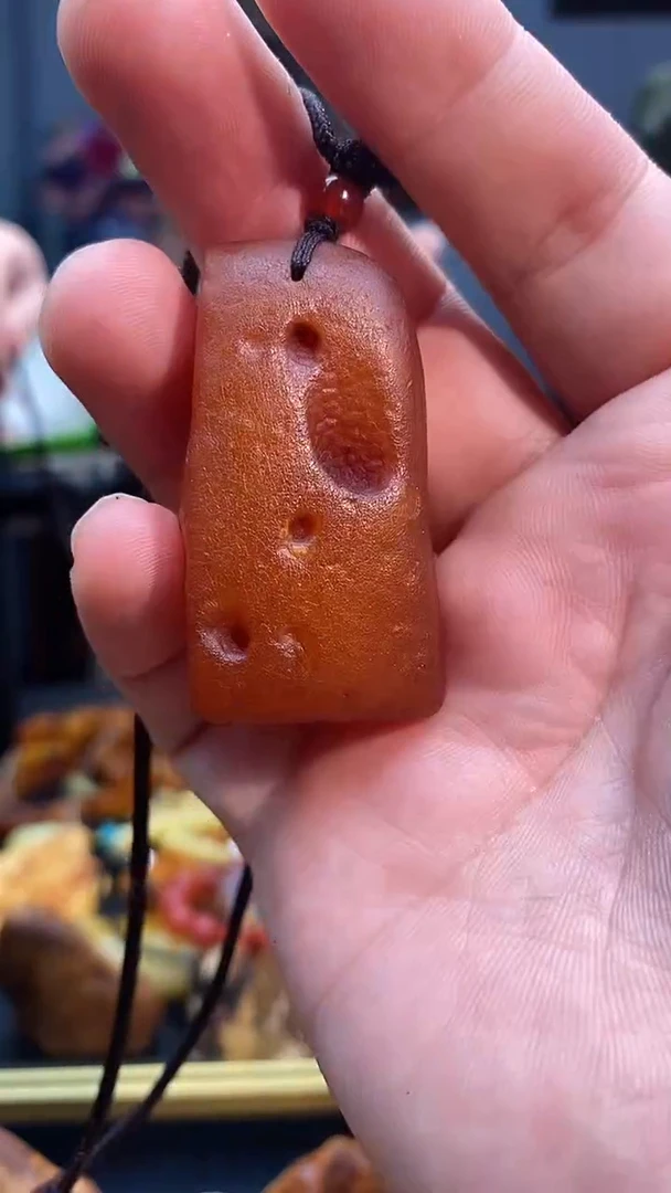 琥珀颈饰未镶嵌吊坠