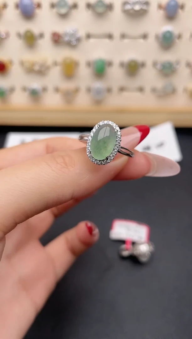 【闪购商品】翡翠戒指银S925镶嵌一物一证一礼盒