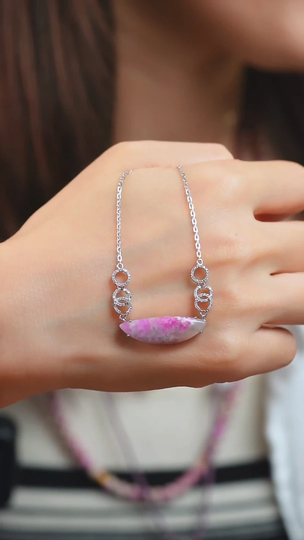 18K金镶嵌苏纪石（舒俱来）项链平**乐2