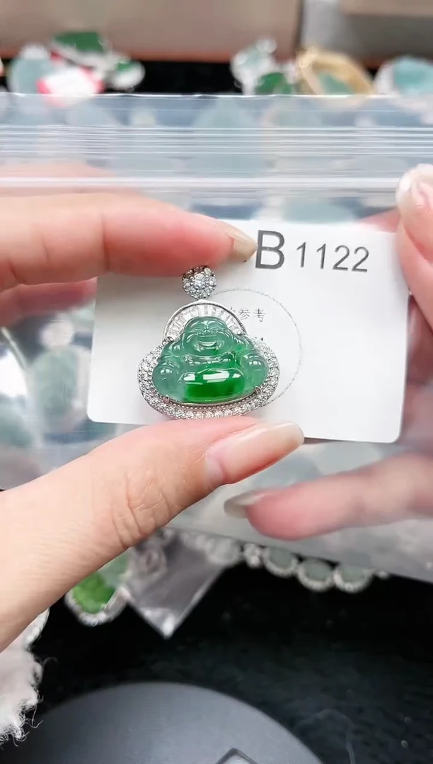 【闪购商品】翡翠颈饰未镶嵌1122赠皮绳