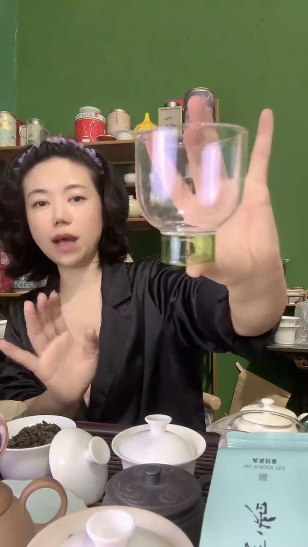 彩选单品绿色高足玻璃杯