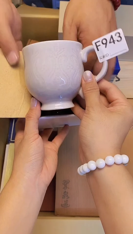 瓷片?**?F943回流商品，谨慎参拍
