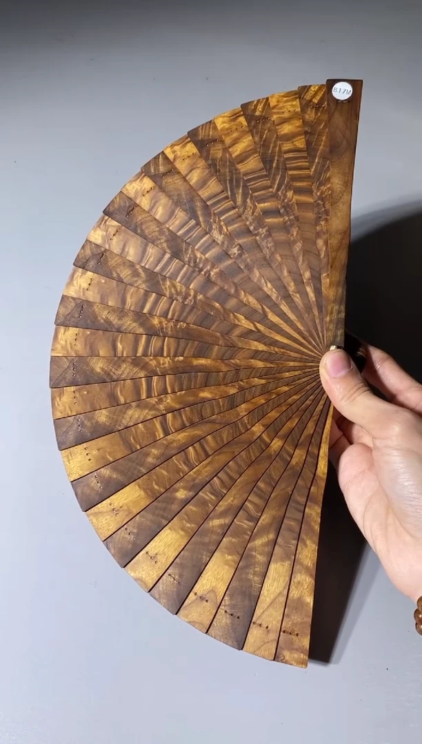 【闪购商品】金丝楠木雕817号18cm精品金丝楠扇子