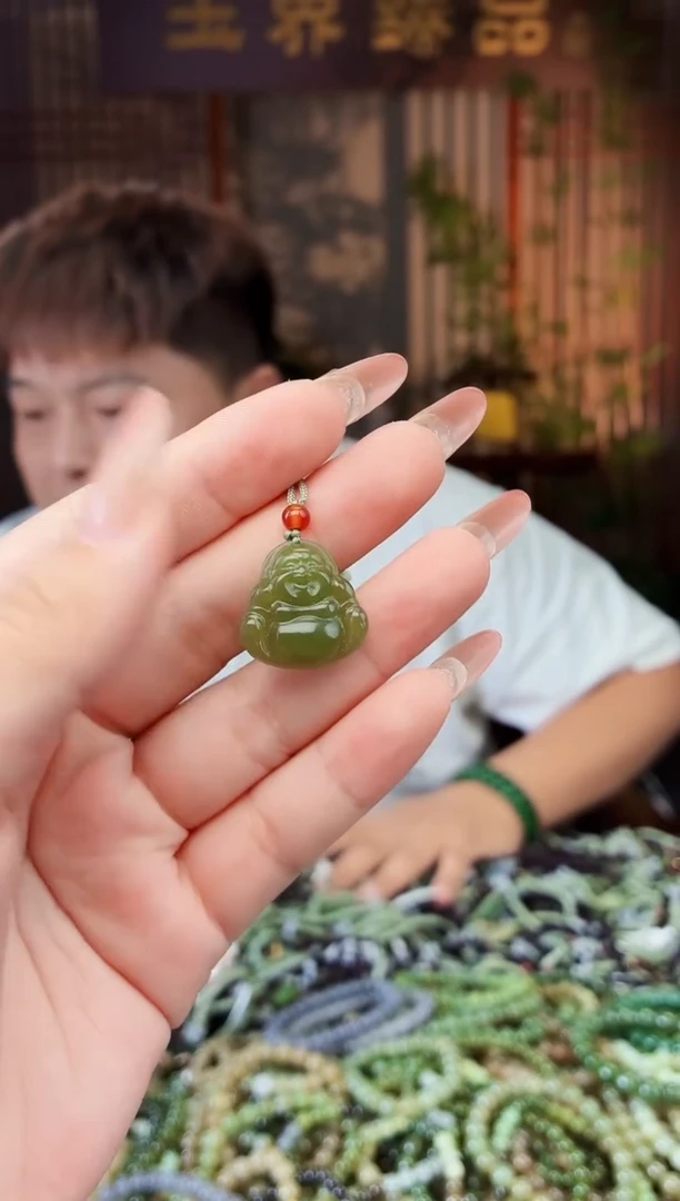 和田玉未镶嵌颈饰拍一发一