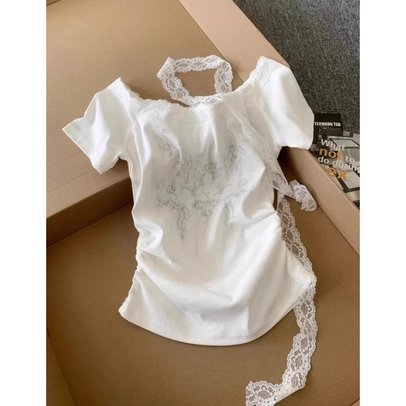 白色蕾丝飘带一字斜肩短袖T恤女夏季新款小众褶皱收腰纯欲风上衣