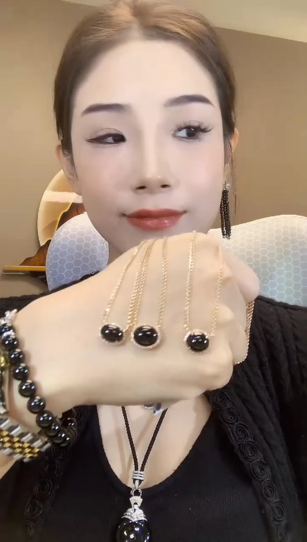 项链18K金镶嵌翡翠A9 多样性发货一件