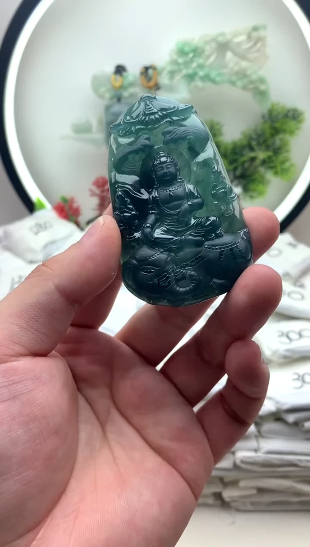 颈饰未镶嵌翡翠普贤