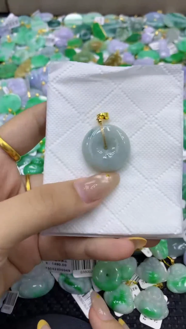 颈饰未镶嵌翡翠天然缅甸翡翠A货