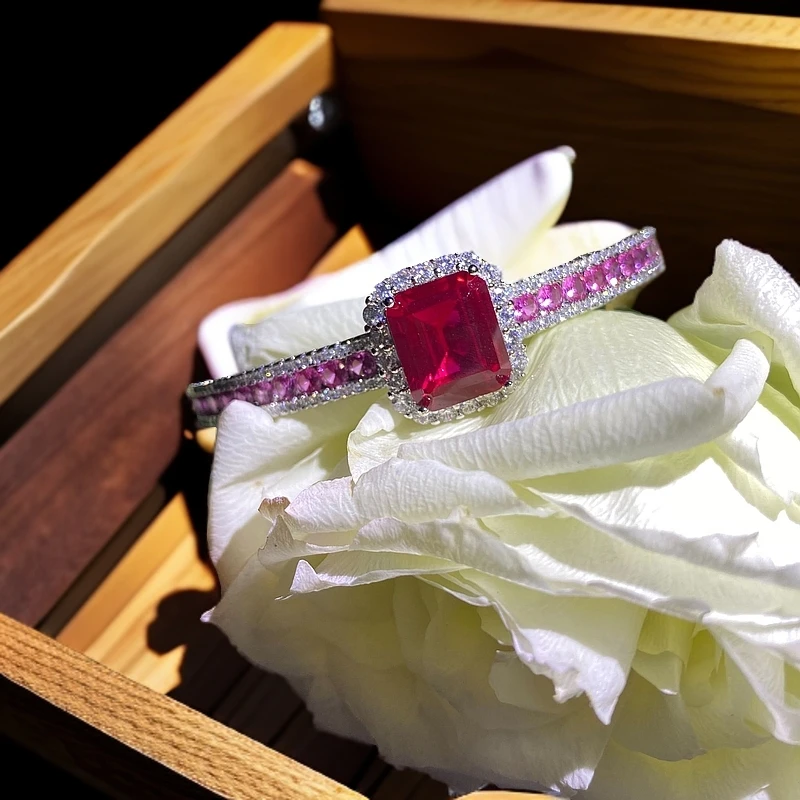 【高级定制】收藏级轻奢时尚设计手镯TZL032050多样性发货