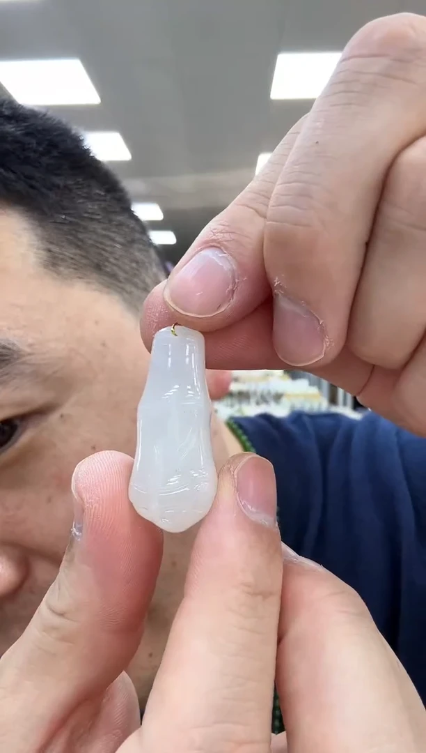 颈饰未镶嵌和田玉节节高