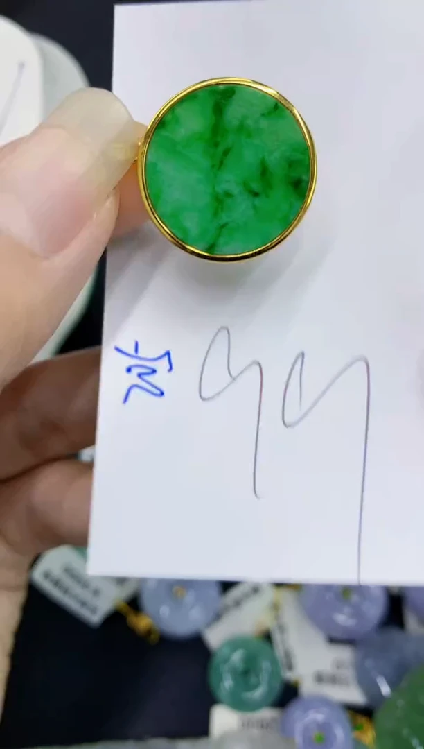 翡翠未镶嵌颈饰11111111111