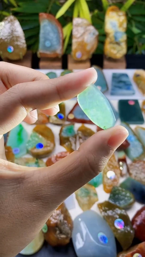 未镶嵌定制翡翠翡翠