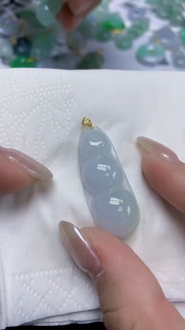 翡翠18K金镶嵌颈饰天然缅甸翡翠A货