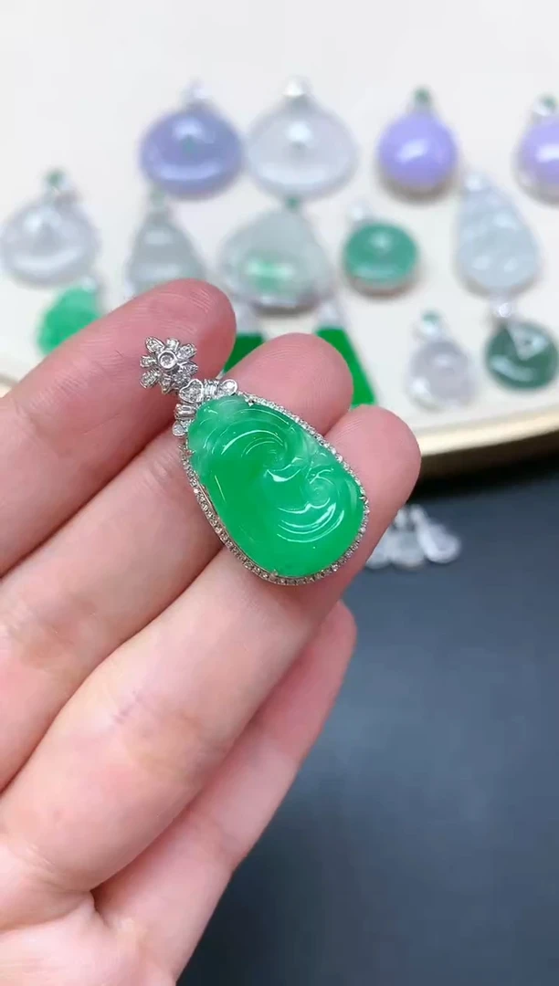 【闪购商品】翡翠吊坠(不含链)18K金镶嵌S520|6980