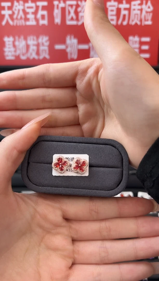 耳饰彩色蓝宝石银S925镶嵌耳钉