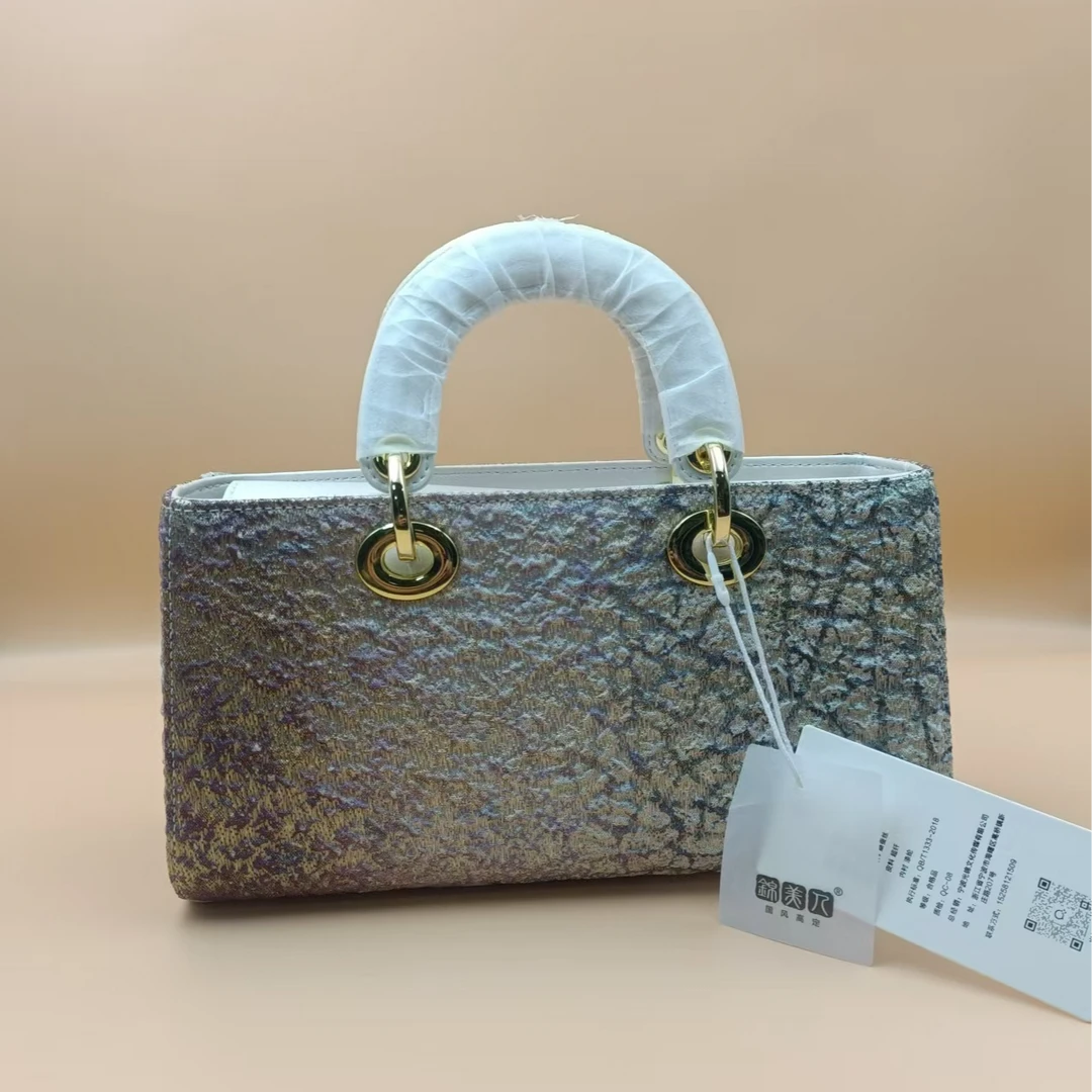 锦美人唐锦面料S-2025新款新中式非遗手工高端多功能横戴妃女士包