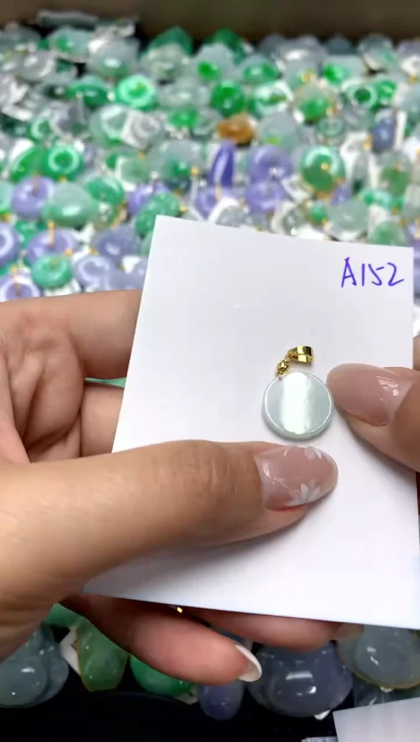 【闪购商品】翡翠颈饰合金1111111111111111111