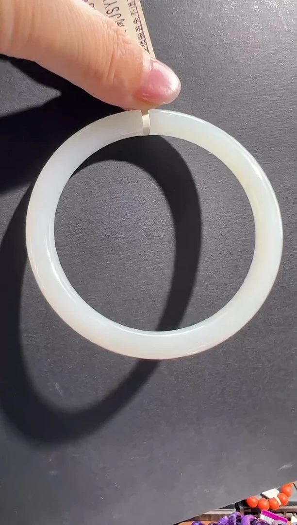 和田玉手镯未镶嵌多样性发一 57-59mm