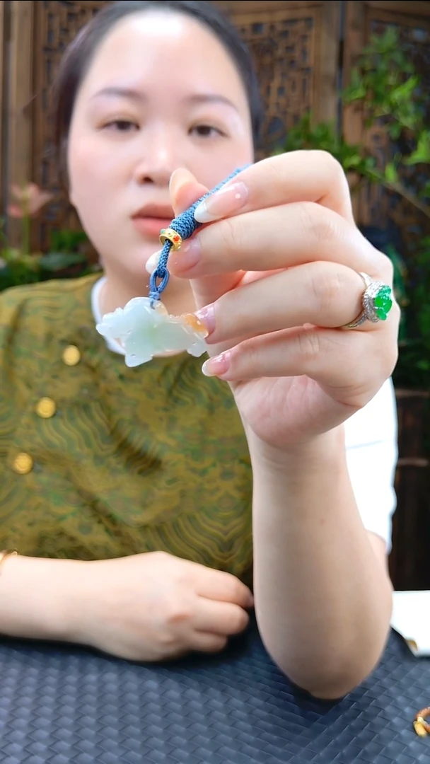 吊坠(不含链)未镶嵌翡翠貔貅吊坠