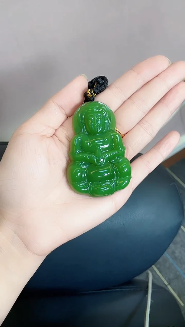 吊坠(赠链)18K金镶嵌和田玉多样性发一