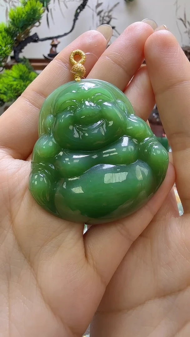 颈饰未镶嵌和田玉吊坠