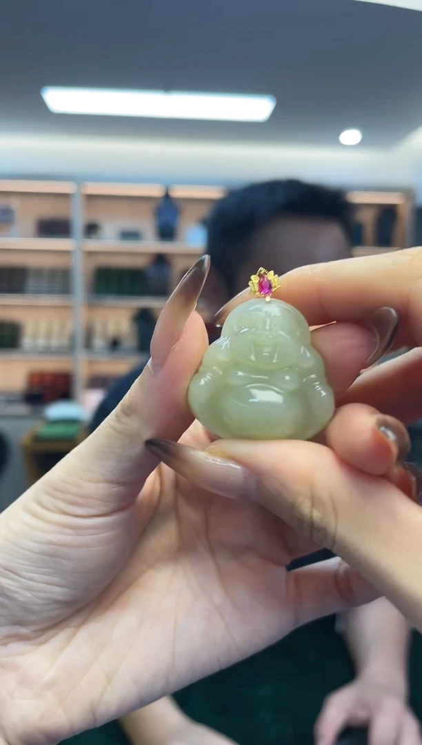 颈饰18K金镶嵌和田玉（多样性发一件）