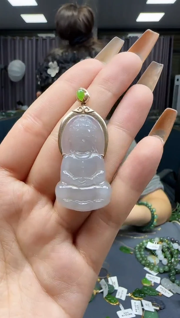 【闪购商品】和田玉挂件18K金镶嵌1