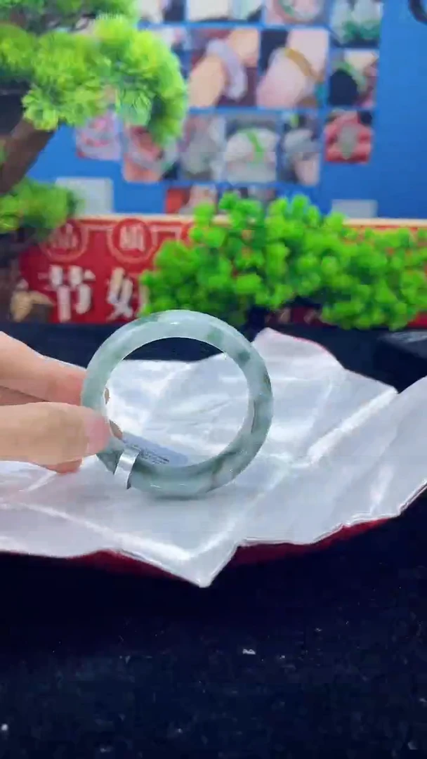 【闪购商品】翡翠手镯未镶嵌手镯4