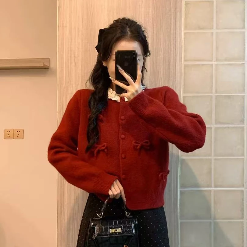 2025设计感圆领蝴蝶结洋气减龄蕾丝边冬款气质毛衣外套开衫#9506