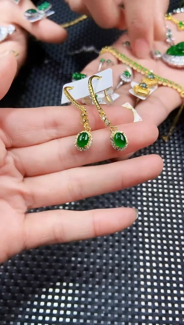 【闪购商品】翡翠耳饰未镶嵌11111111