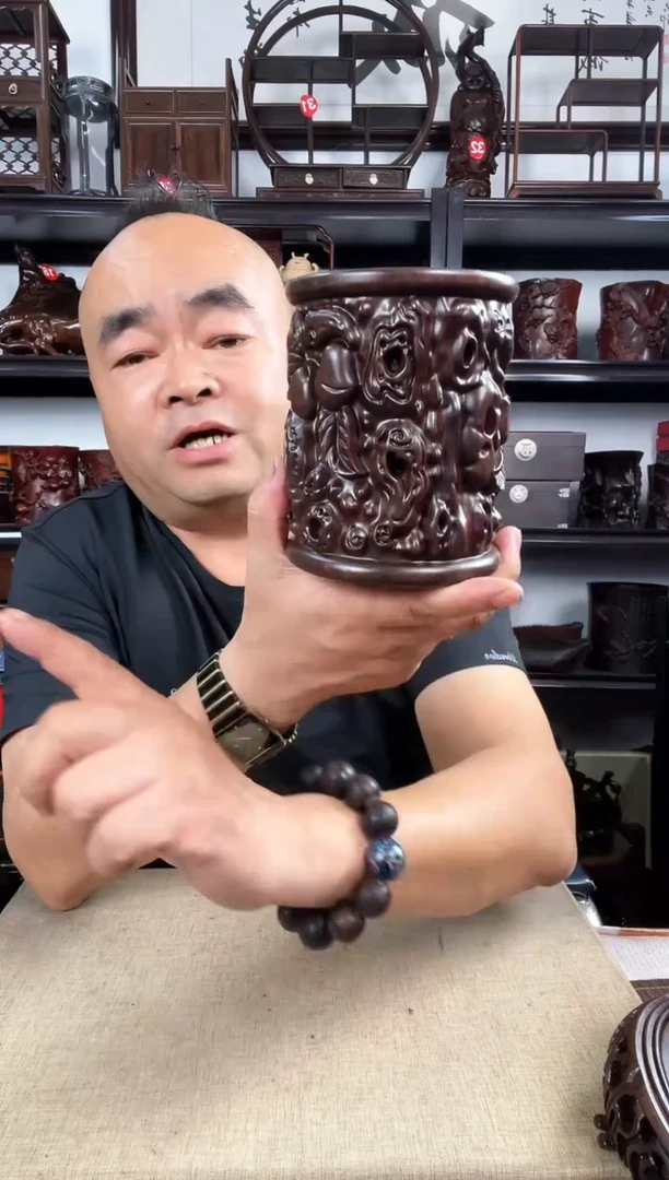 木寿桃笔筒老李红木工艺品