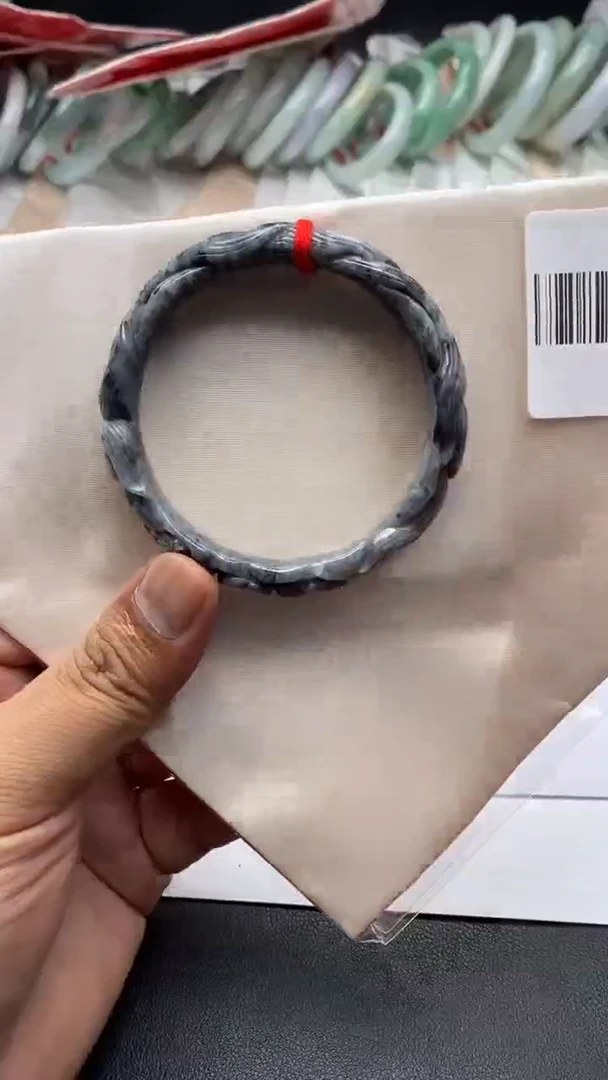 未镶嵌手镯翡翠乌鸡雕花九尾狐