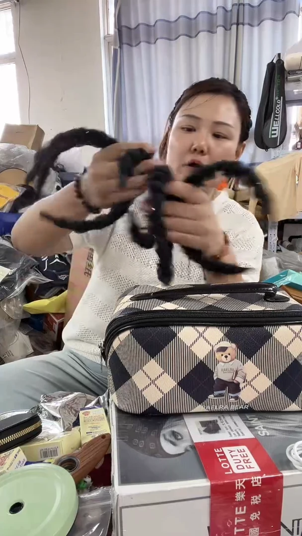 牦牛剖层皮革琪琪女包超好看发图片款