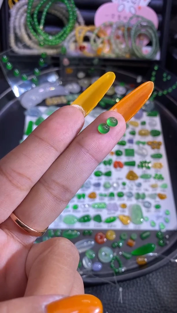 未镶嵌挂件翡翠蛋
