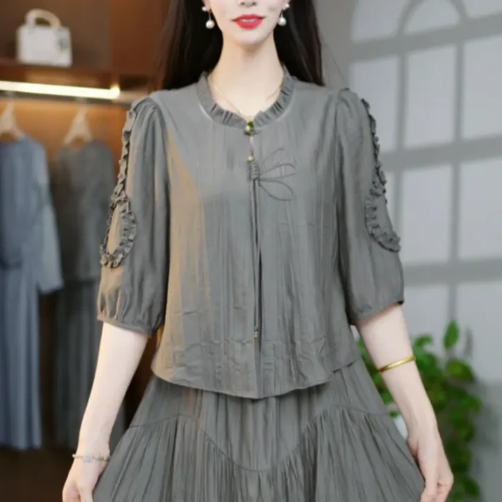 2025气质优雅简约大方纯色时尚假两件连衣裙