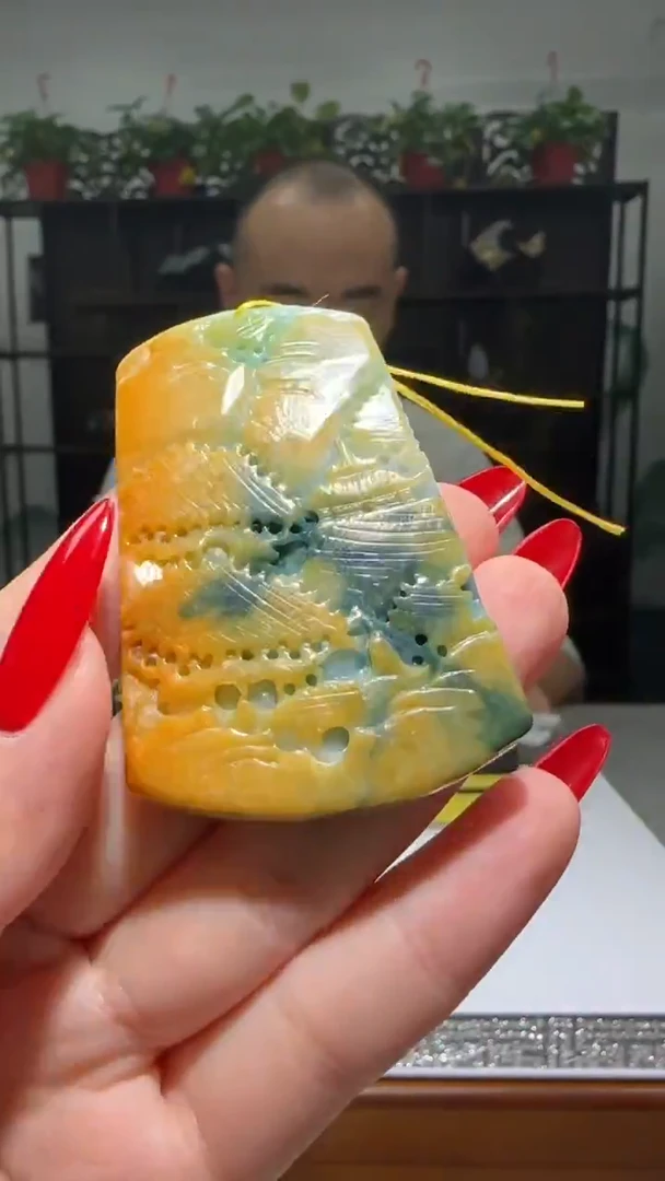 【闪购商品】翡翠颈饰未镶嵌天然翡翠A货吊坠