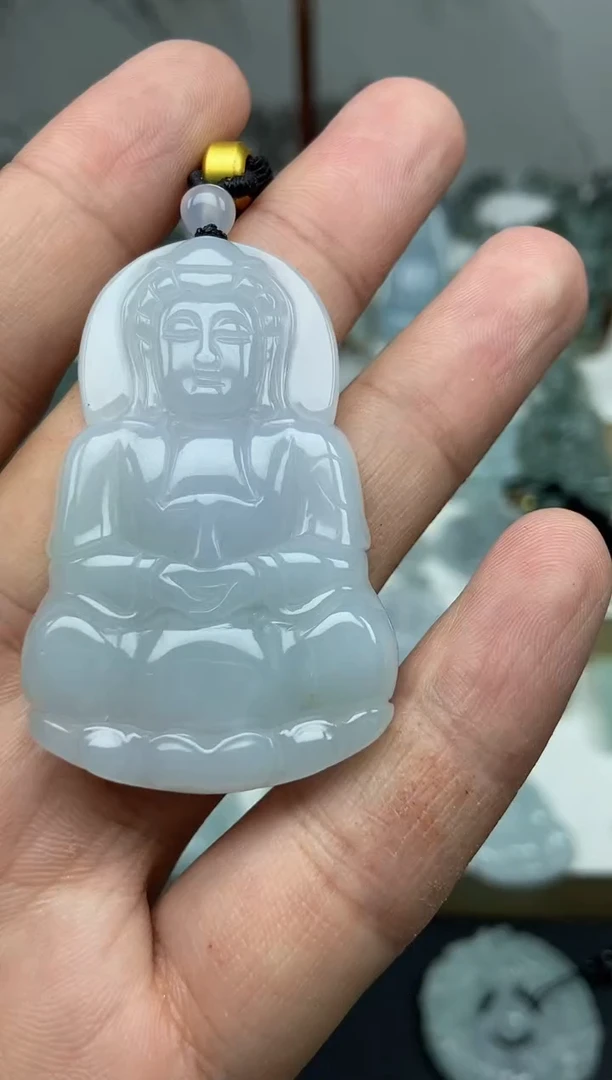 颈饰未镶嵌翡翠观音