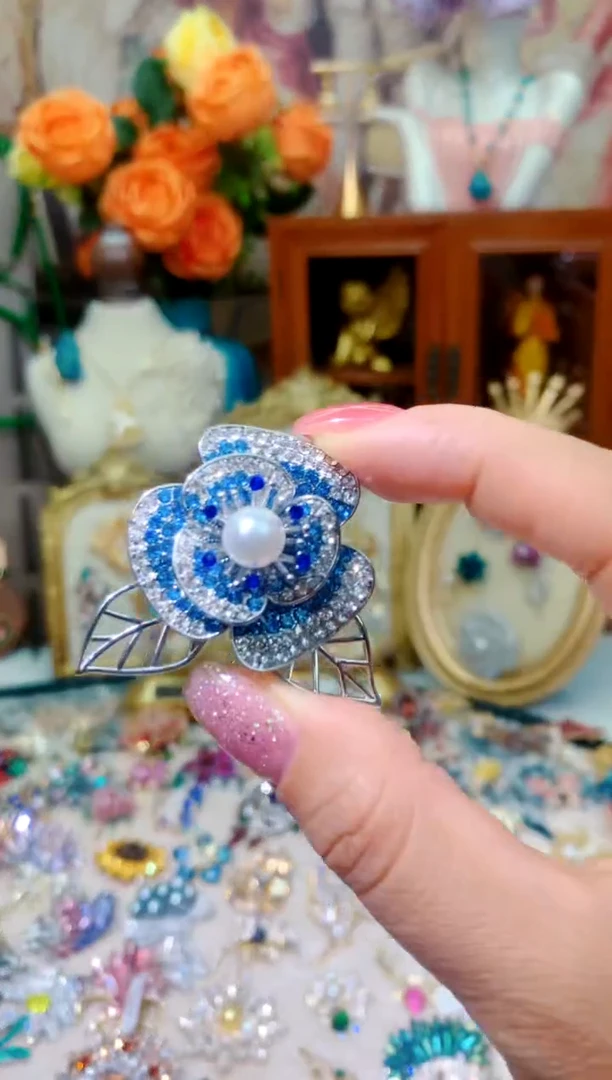 大理石铁合金胸针